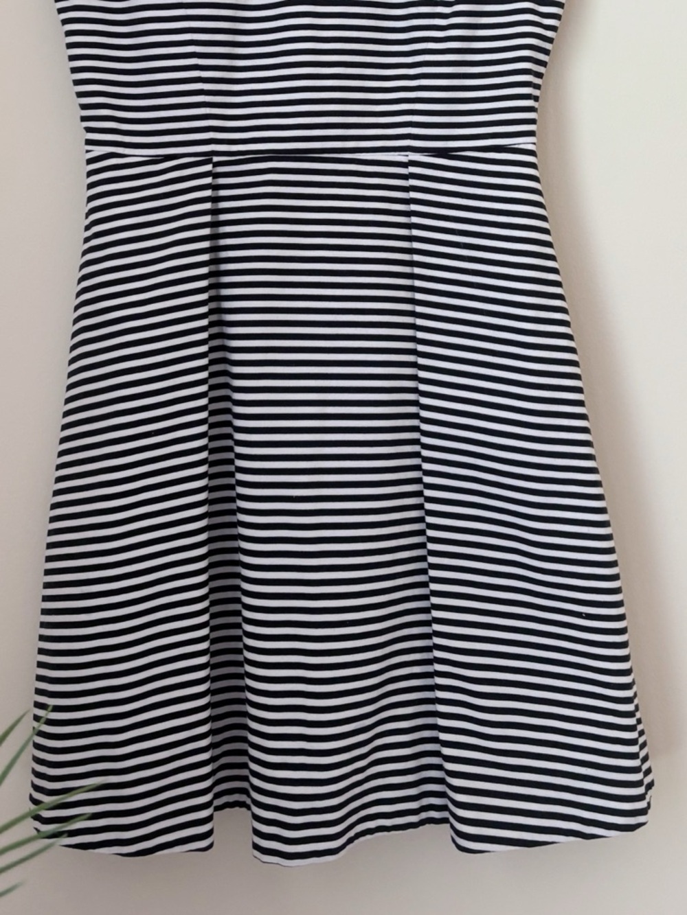 Kate Spade Striped Fit & Flare Dress Sz 2 Classic Preppy - Picture 4 of 8